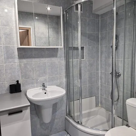 شقة Kawalerka Mlodych Patriotow