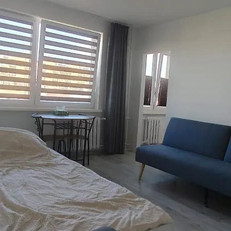 Apartment Kawalerka Mlodych Patriotow Gliwice